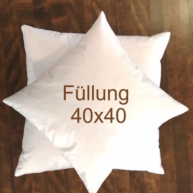 Kuschelkissen mit Namen Karo hellblau/weiss