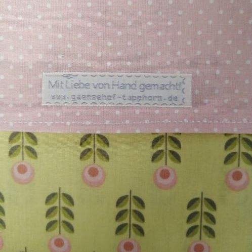 Kuschelkissen mit Namen Retroblume grün/rosa