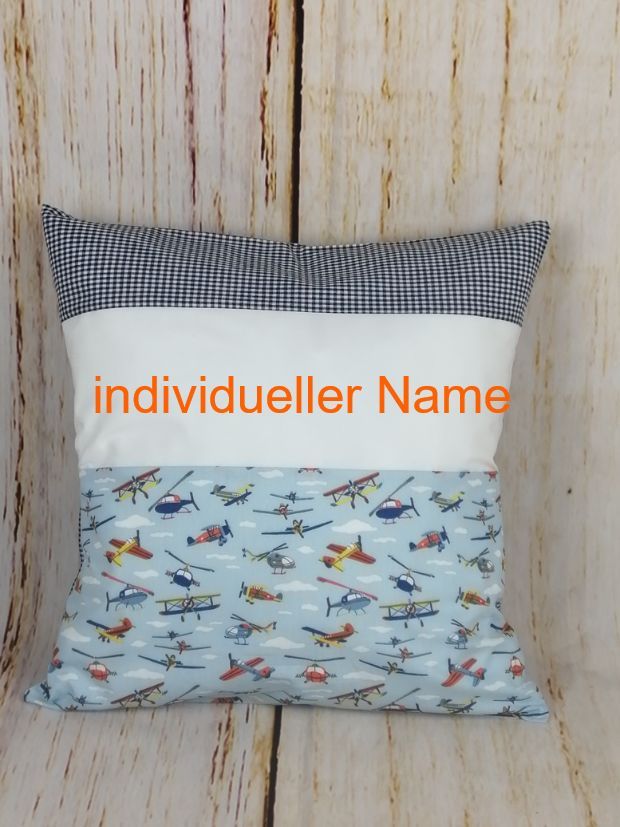 Kuschelkissen mit Namen Flugzeuge blau/orange